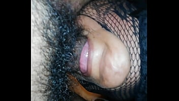 Descendo sexo oral