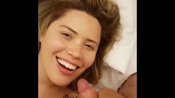 Amigas fazendo sexo oral no motel brasileira