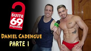 Flagr de sexo gay no carnaval