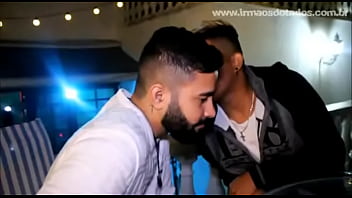 Video de sexo gay amador escondido no escuro xvideos