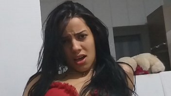 Amarra mulher na cama sexo