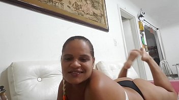 Amadora baixinha real brasil sex quente