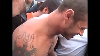 Sexo em publico escondido amador coroas gay