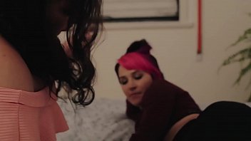 Sexo oral buceta lésbica