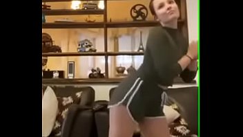 Video da larissa manoela fazendo sex
