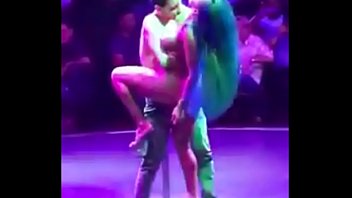 Sexo oral no palco video completo