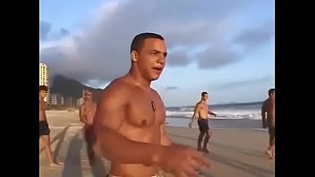 Comendo o cuzinho do pauzudo porno gay gifs