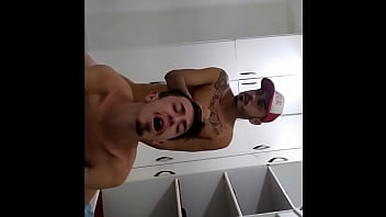 Sexo gay trio dotados