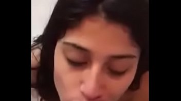 Gostosa mamando rola loucamente xvideos