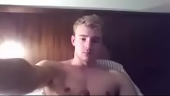 Video sexo monster cock gay novinho