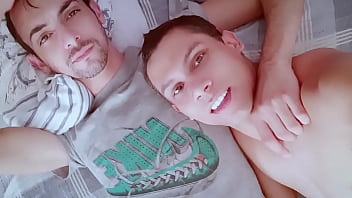 Namorados gays brasileiros sexo