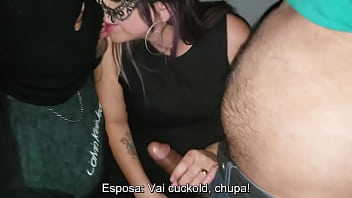 Mulher xingando o corno em sexo