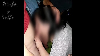 Sexo varios homens estrupando a mulher na frente do corno