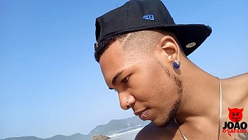 Acontece sexo em praias de nudismo