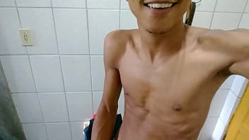 Menininho novinho punheta xvid