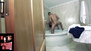 Fotos de casal fazendo sexo na banheira