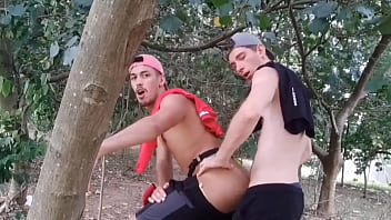 Video de sexo dois caras follando do gay