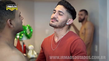 Videos gratis sexo gays brasileiros pegos no flagra