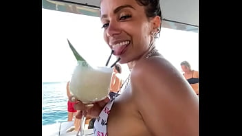 Bunda de anitta