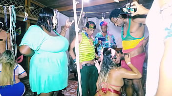 Porno atriz brasileira pega no fraga no carnaval sexo