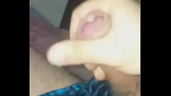 Sexo gay garoto branquinho se masturbando