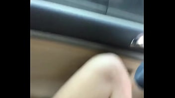 Sexo gay homem lavando e transando no carro