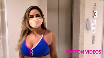 A atriz porno mais perfeita transando