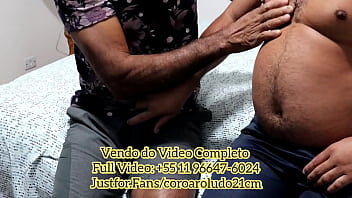 Sexo gay com maduros roludos