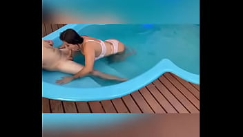 Gifs sexo na piscina do motel