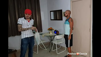 Dois gays e uma mulher sexo brasil