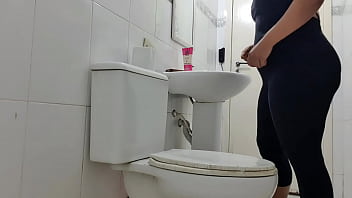 Camera escondida no banheiro feminino da escola sexo