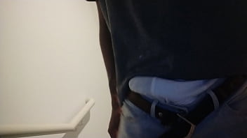 Camera flagra sexo na escada de predio