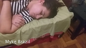 Sexo anal com duda uma novinha virgem