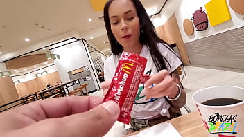 Shemale couple eat at mcdonalds and after make sex