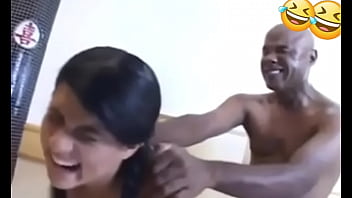 Juju roidera sexo anal com teens bengala