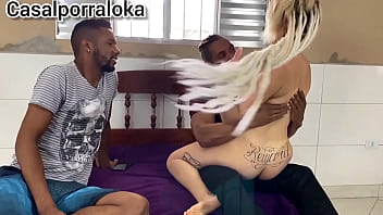 Baixinha com grandao porno doido