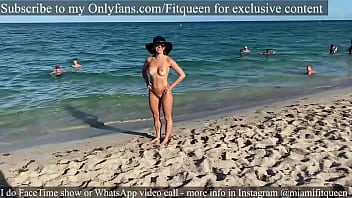 Homens de tapa sexo na praia de ipanema
