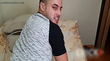 Sexo gay homem gozando e gemendo dentro sem camisinha