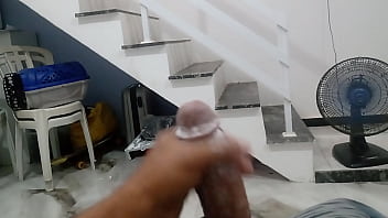 Sexo homem batendo punheta uma pra mulher