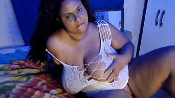 Novinha adora sexo com o papai