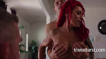 Homem pega trans sex achando que era mulher