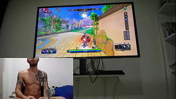 Jogando video game sexo a tres video gay