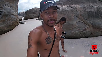 Flagra do sexo na praia nudismo