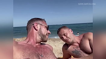 Sex gay beach