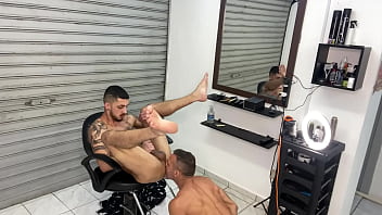 Sexo gay novinhos barbeiros