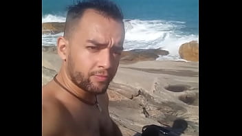 Muito sexo gay na praia de nudismo