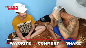 Sexo pornô gay novinho chupando amigo também novinho