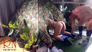 Flagra de sexo no acampamento
