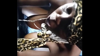Vídeo de sexo com africanos e americanos