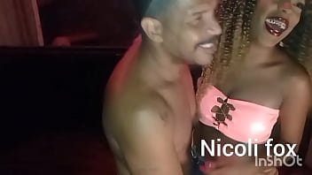 Sexo novinha timida na transa supresa